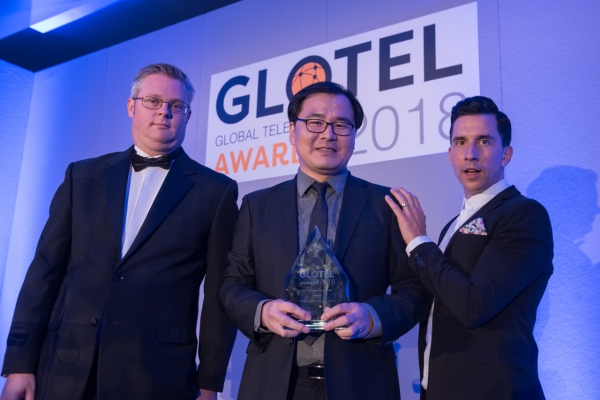 KT는 8일(현지 시간) 영국 런던에서 열린 ‘글로벌 텔레콤스 어워드 2018(Global Telecoms Awards 2018)’에서 '최고 혁신 클라우드 서비스상(Most Innovative Cloud Service)’을 수상했다고 9일 밝혔다.